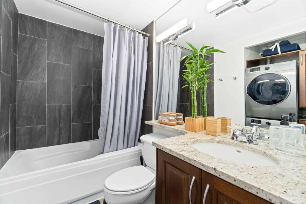 2Br Condo With Breathtaking View In Downtown! Free Parking - 6 Sleep Vancouver Extérieur photo